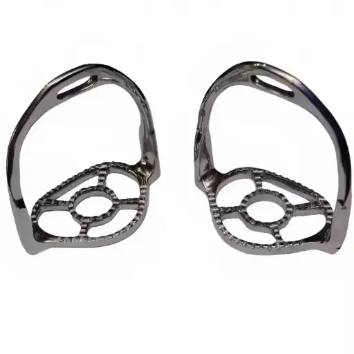 High Quality Pferdeartikel Elegant Spanish Baroque Equestrian Horse Tack 90-degree Rotated Sier Stirrups for Western Riding